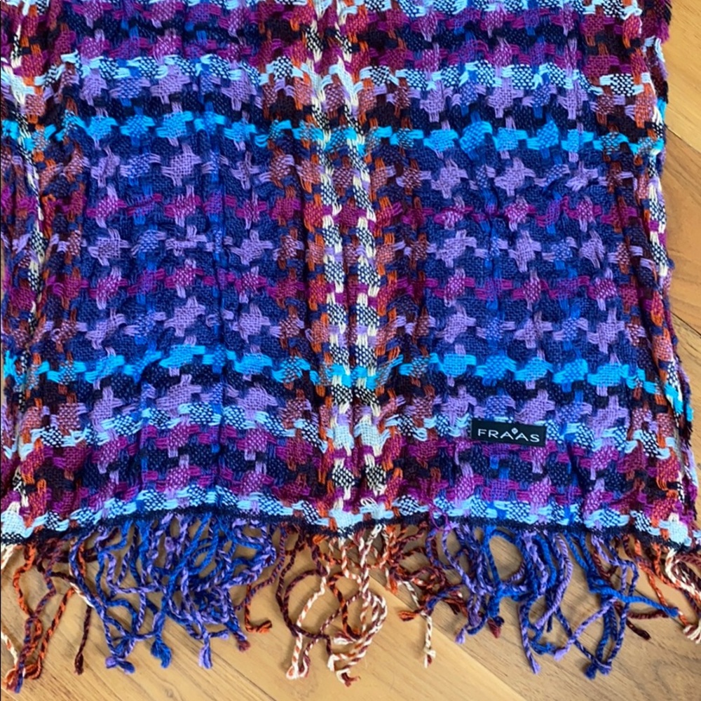Scarf - Picture 5 of 14